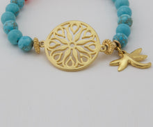 Cargar imagen en el visor de la galería, Pulsera de Turquesa y Cornalina con Mandala y dije de libélula.