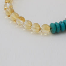 Cargar imagen en el visor de la galería, Pulsera Citrino y Turquesa, dije de Turquesa, Coral, Lapislázuli y colgante de Amor y Paz.