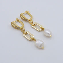 Cargar imagen en el visor de la galería, Collar doble de Perla y cadena con dijes de Candado y Perla. Aretes a juego incluídos.