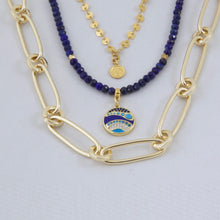 Cargar imagen en el visor de la galería, Collar triple, dos cadenas y Lapislázuli, dijes Olas y Mandala. Aretes a juego incluídos.