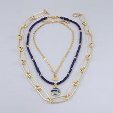 Cargar imagen en el visor de la galería, Collar triple, dos cadenas y Lapislázuli, dijes Olas y Mandala. Aretes a juego incluídos.