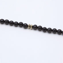 Cargar imagen en el visor de la galería, Collar doble de Ónix y cadena con dije de Pluma. Aretes a juego incluídos.