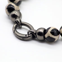 Cargar imagen en el visor de la galería, Pulsera para hombre de Ágata con dije de aro.
