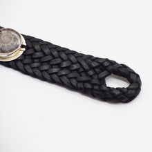 Cargar imagen en el visor de la galería, Pulsera de cuero con Amonita (fósil).