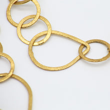 Cargar imagen en el visor de la galería, Collar largo cadena y Cuarzo Transparente. Aretes a juego incluídos.