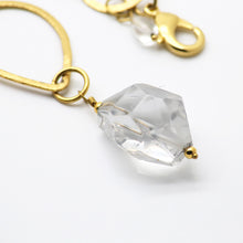 Cargar imagen en el visor de la galería, Collar largo cadena y Cuarzo Transparente. Aretes a juego incluídos.