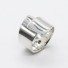Cargar imagen en el visor de la galería, Anillo minimalista ajustable de solapa.
