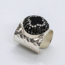 Cargar imagen en el visor de la galería, Anillo ajustable con Ónix, Hematita y Circonia.
