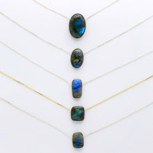 Cargar imagen en el visor de la galería, Collar de cadena con Labradorita.