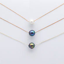 Load image into Gallery viewer, Chain necklace with white Pearl pendant.