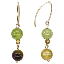 Load image into Gallery viewer, Garnet earring.