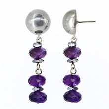 Cargar imagen en el visor de la galería, Arete de media bola con Hematita y Amatista.