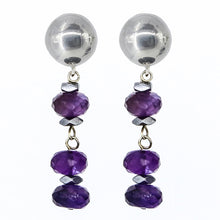 Cargar imagen en el visor de la galería, Arete de media bola con Hematita y Amatista.