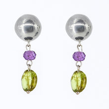 Load image into Gallery viewer, Half ball earring with Amethyst and Peridot.