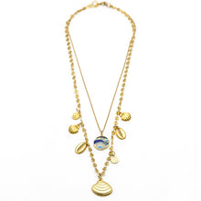 Cargar imagen en el visor de la galería, Collar de cadena doble con dijes pequeños.