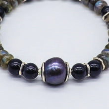 Cargar imagen en el visor de la galería, Pulsera para hombre de Perla gris, Labradorita y Ónix.
