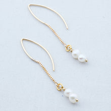 Load image into Gallery viewer, Chain and Pearl double necklace with sand dollar and Tree of Life pendants. Matching earrings included.