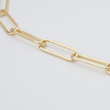 Load image into Gallery viewer, Chain necklace with Pearl pendant. Matching earrings included.