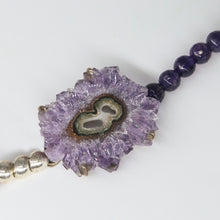 Cargar imagen en el visor de la galería, Collar de Amatista con dije de Geoda de Amatista.