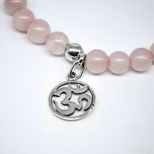 Cargar imagen en el visor de la galería, Pulsera de Cuarzo Rosa con Cuarzo al centro y símbolo OM