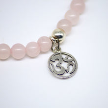 Cargar imagen en el visor de la galería, Pulsera de Cuarzo Rosa con dije Flor y símbolo OM