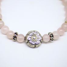 Cargar imagen en el visor de la galería, Pulsera de Cuarzo Rosa con dije Flor y símbolo OM