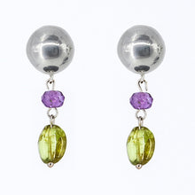 Load image into Gallery viewer, Half ball earring with Amethyst and Peridot.
