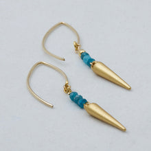 Load image into Gallery viewer, Apatite necklace with arrow pendant. Matching earrings included
